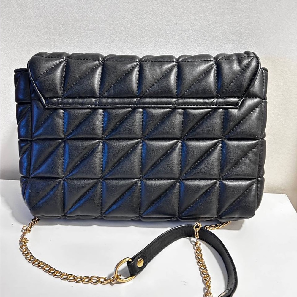Zara Quilted Crossbody Bag Elegant Black Quilted Women's Bag